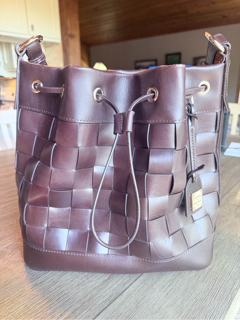 Dooney & Bourne Belmar 30 woven leather bag in Timoro Brown. EUC